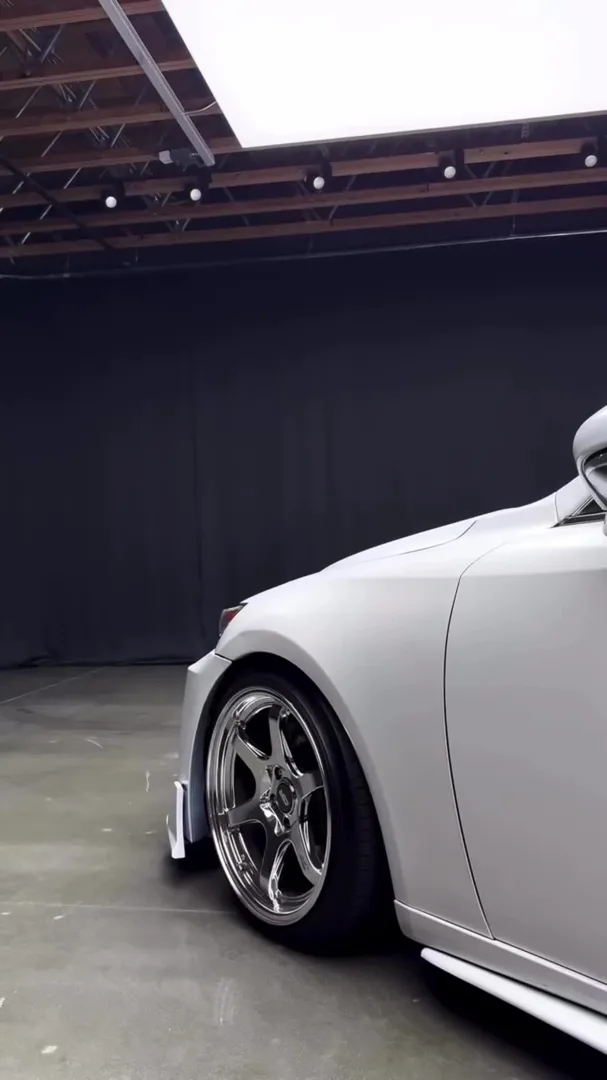 White Lexus in a light-box studio, reel Day0kCsMHoR, from @fw.wheels